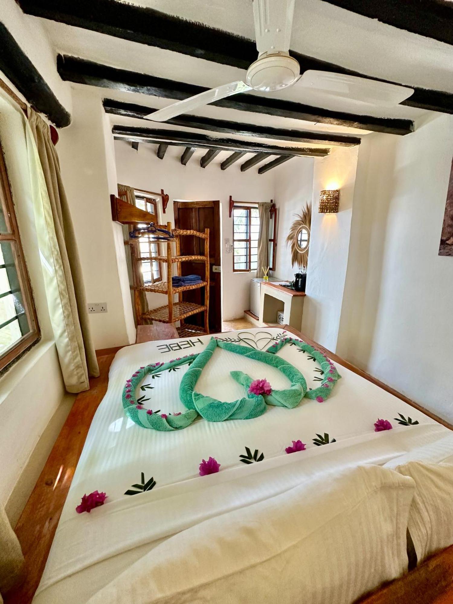 מאטמווה Hebe Bungalows Lodge מראה חיצוני תמונה