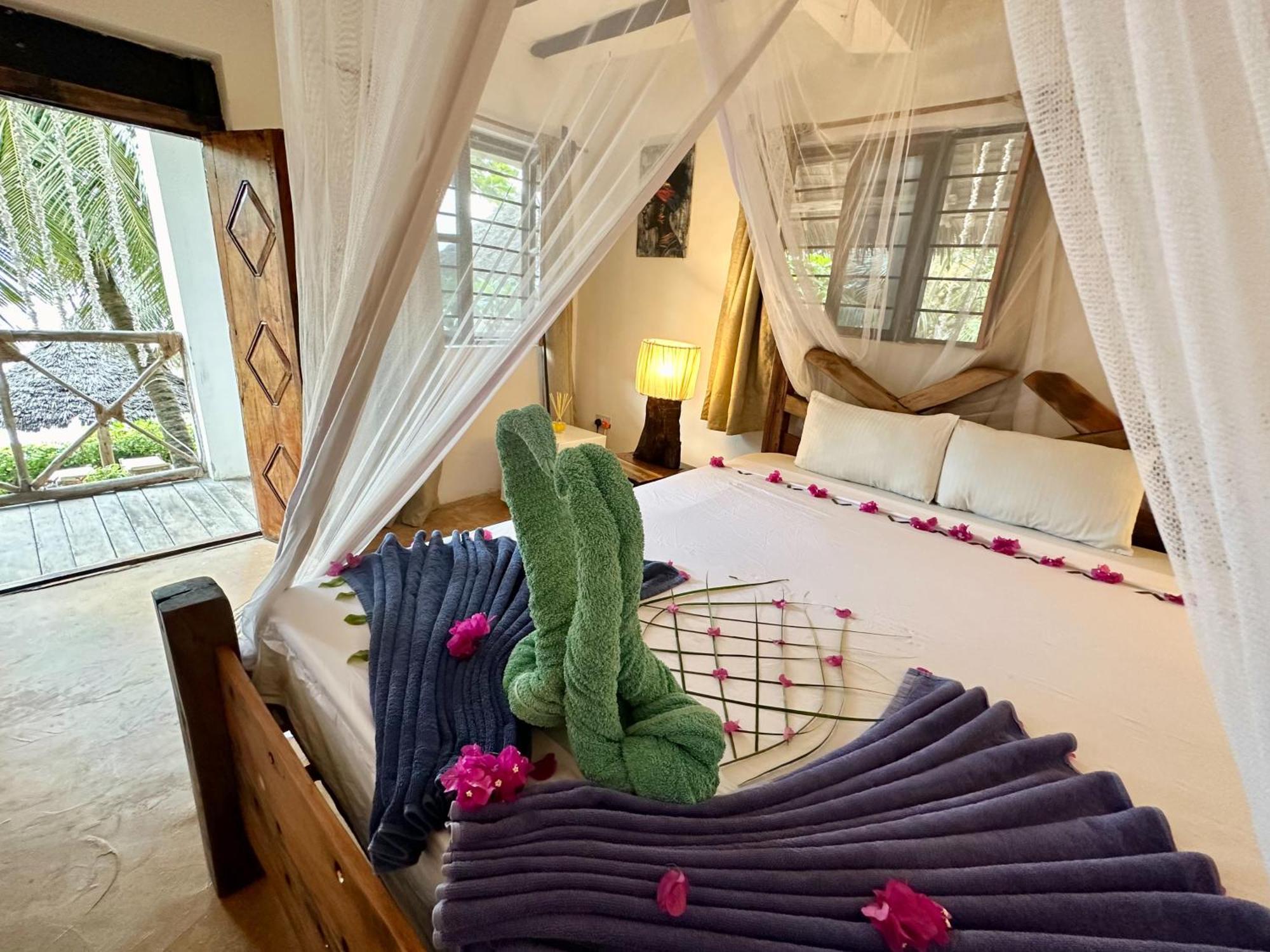 מאטמווה Hebe Bungalows Lodge מראה חיצוני תמונה